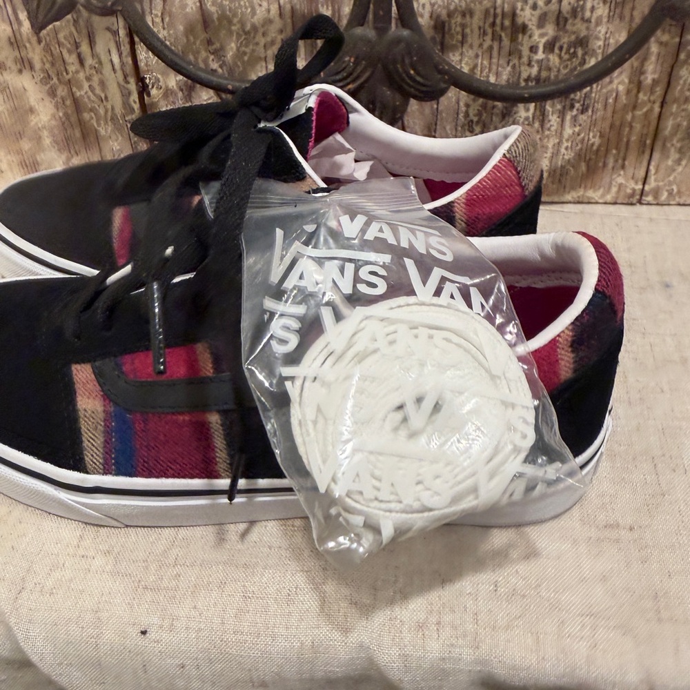 Vans  Black and Plaid Sneakers 9 - Picture 6 of 9